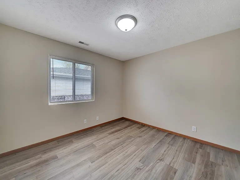621 N 28th St #2 — Photo 21