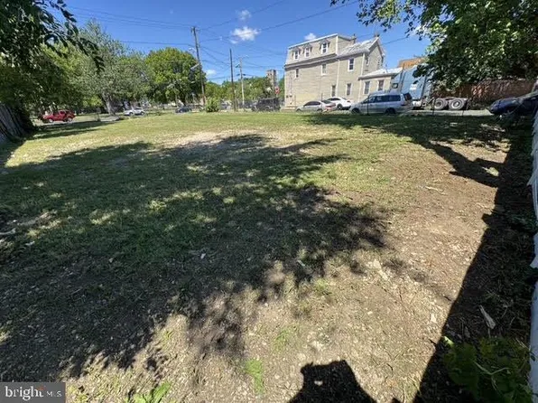 818 N 27th St, Camden, NJ 08105