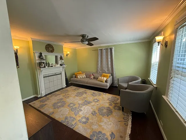 3 bed, 2.5 bath, 1646 sqft, $3,600 — Photo 2