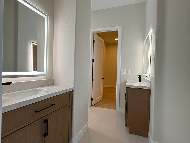 Bathroom - Jack & Jill