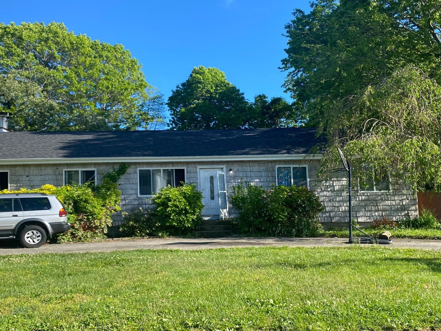 54 Sherwood Dr, Mastic Beach, NY 11951 Zillow