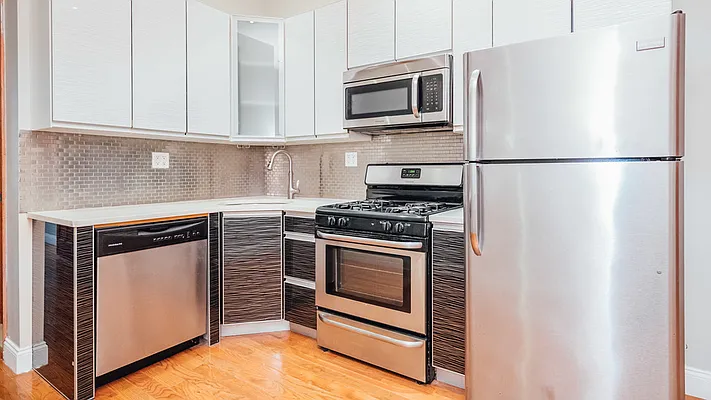 Rented by Nooklyn NYC LLC | media 40