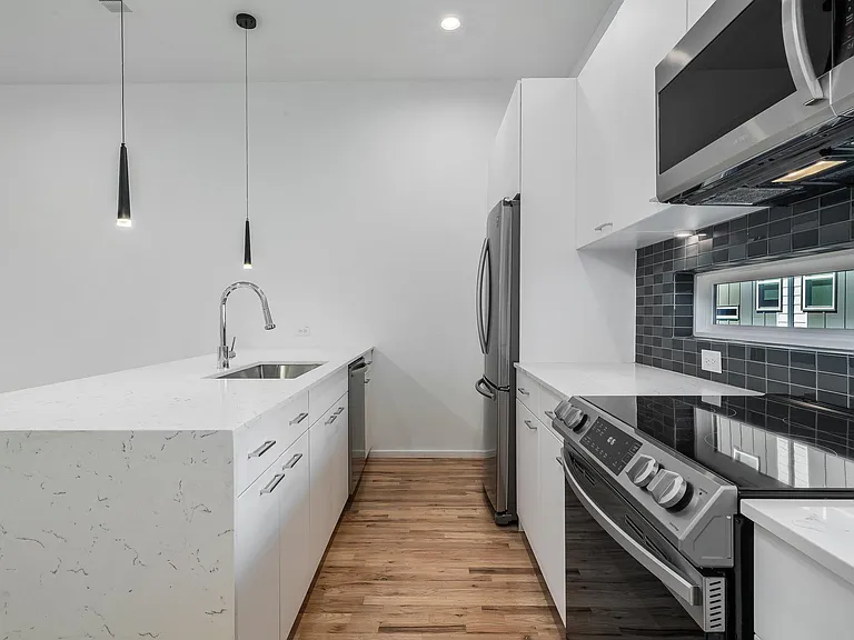 5931 Ross Ave #203 — Photo 9