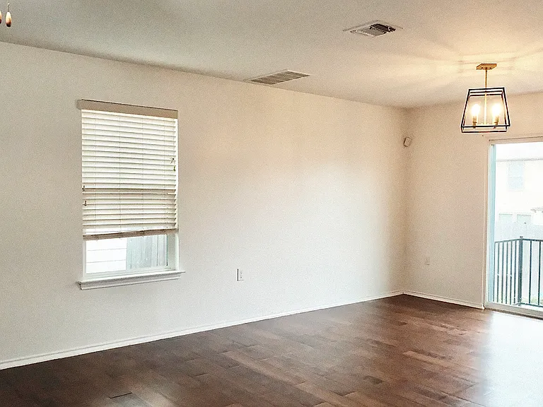 10920 Helms Deep Dr — Photo 3