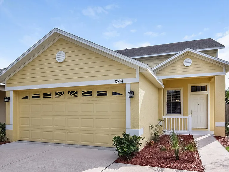 8574 Deer Chase Dr — Photo 1