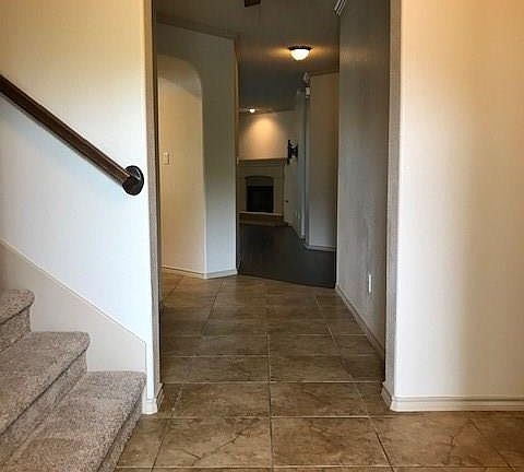 5th image of 5028 Holliday Dr