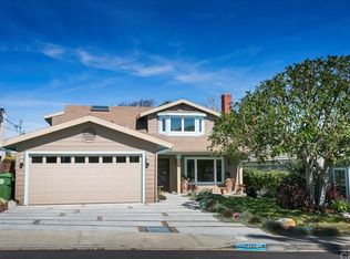 1211 10th St, Manhattan Beach, CA 90266