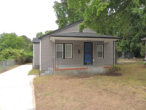 1505 Murchison Roadteachers Dr Photo 1