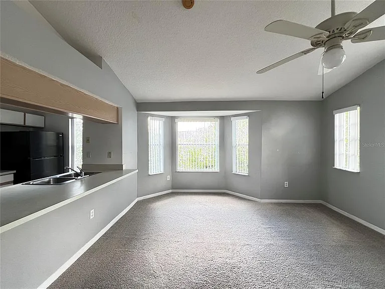 8710 Rain Forest Pl #D — Photo 7