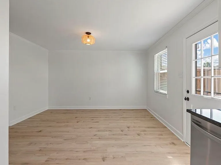 415 Parkdale Dr #8E — Photo 10