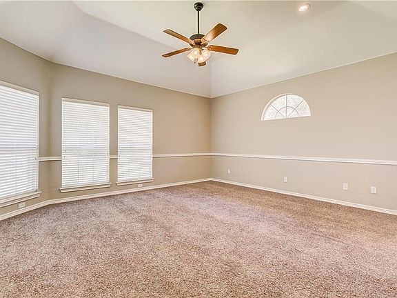 3rd image of 2325 Bay Lakes Ct