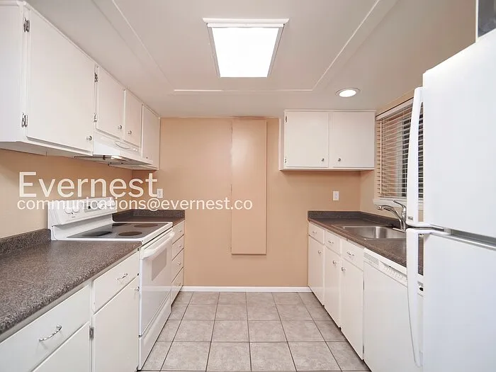 1 bed, 1.0 bath, 750 sqft, $2,135 — Photo 3