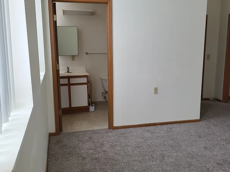 416 Sullivan Ave W #303 — Photo 9
