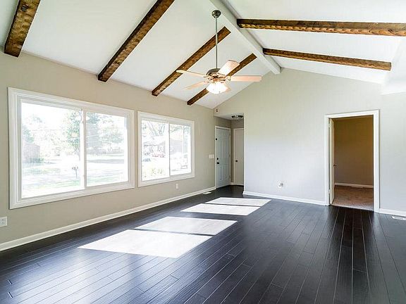 3rd image of 500 Doral Country Dr