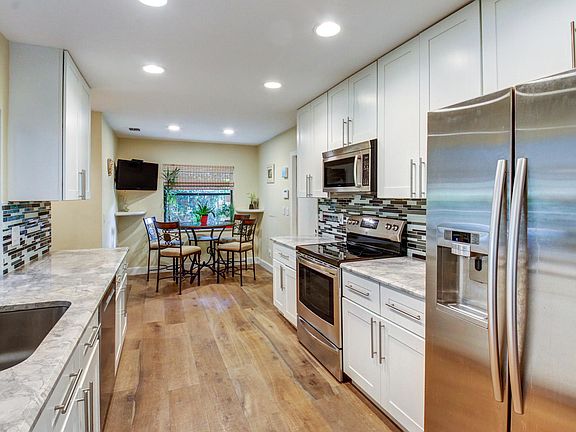 5th image of 2763 Biarritz Dr