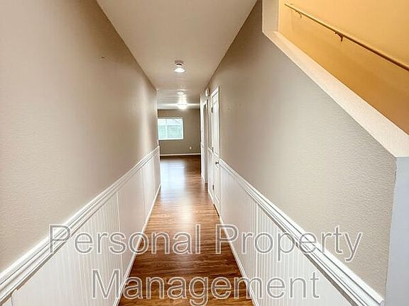 2nd image of 12809 NE 116th Cir