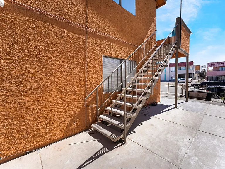 6982 Hopkins Dr #C — Photo 27