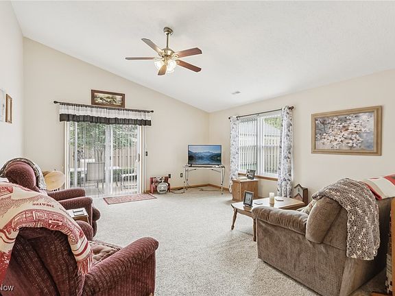 5th image of 1168 N Jefferson St #36