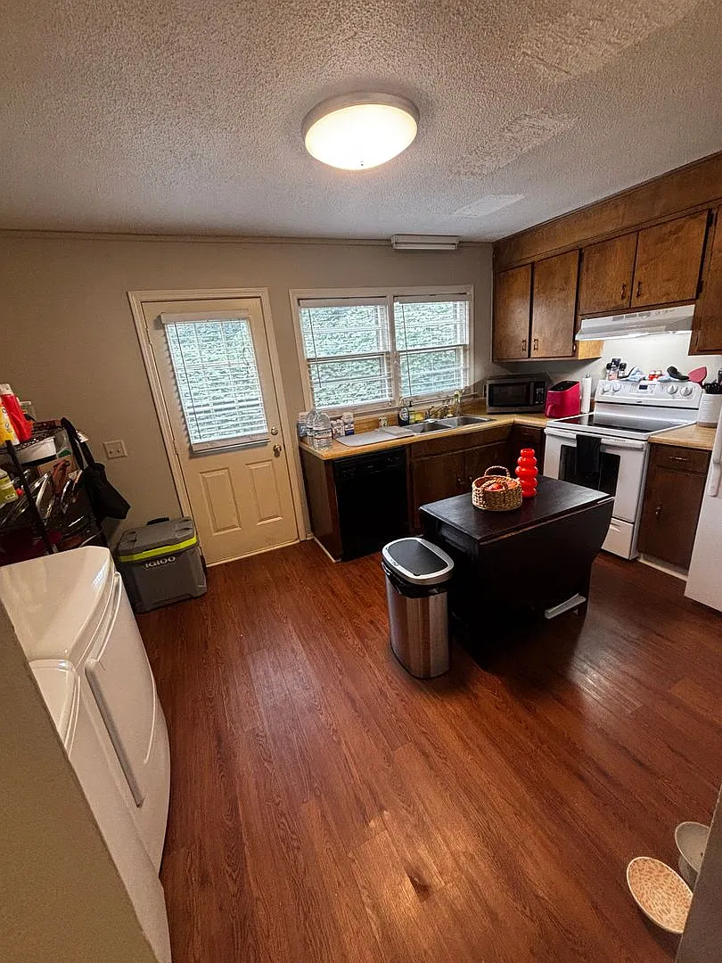 Old Central Road, 405 — Photo 4