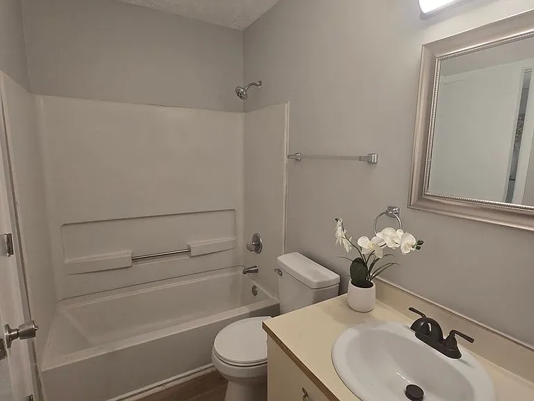 6764-8 Willowbrook Dr — Photo 10