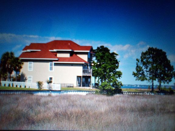 5th image of 6423 Dolphin Shores Dr