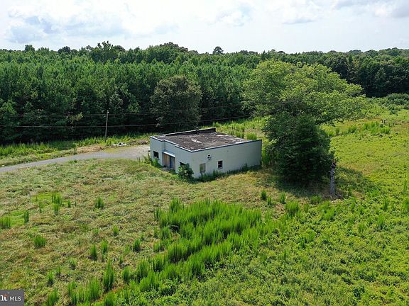 2nd image of 1637 Dun Swamp Rd
