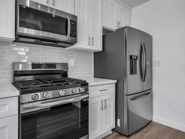 317 2nd St #B, Manhattan Beach, CA 90266