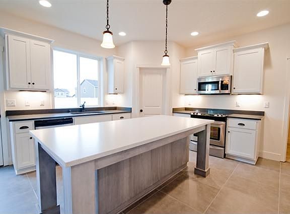 2nd image of 5019 Pamplona Dr