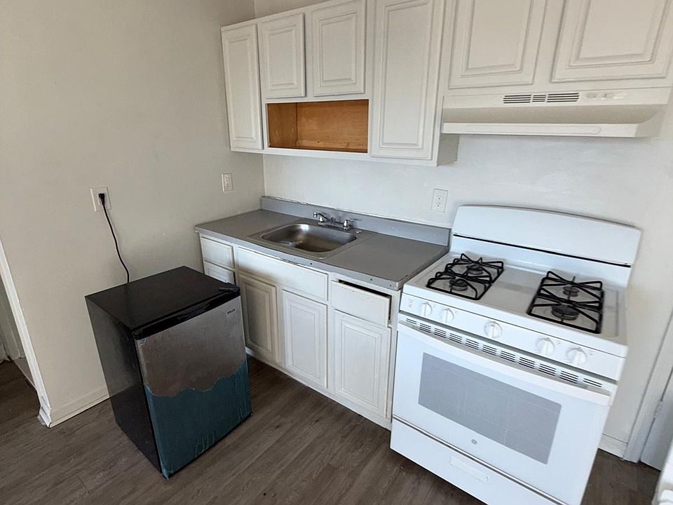 2nd image of 402 Stuyvesant Ave APT 23