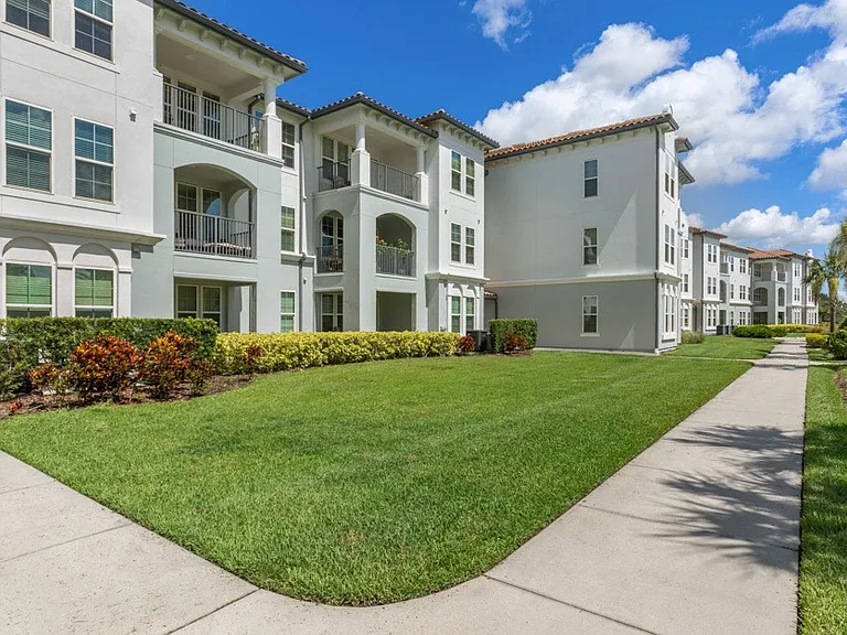 Park Place at Maguire Apartments — Photo 34