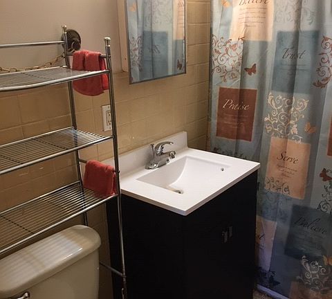 2nd image of 4018 W Lisbon Ave APT 1