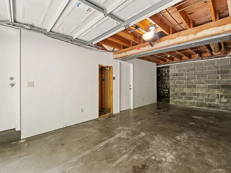 7164 Holland Ln — Photo 23