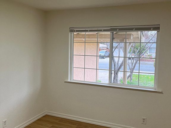5th image of 460 War Admiral Ave