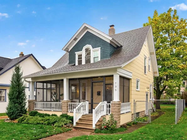 735 Curfew St, Saint Paul, MN 55114