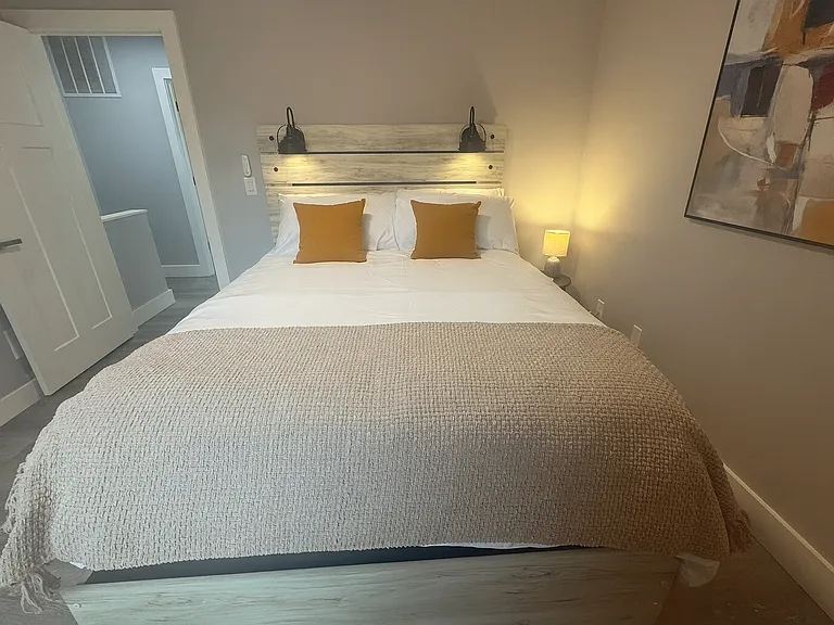 443 N Highland Ave — Photo 22