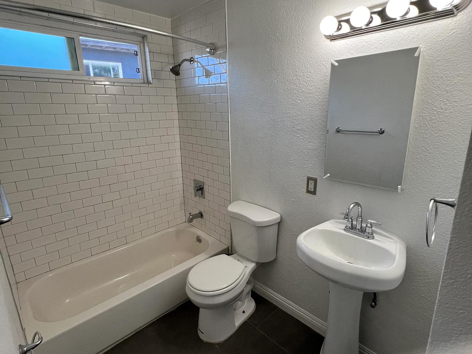 4676 Grey Dr — Photo 4