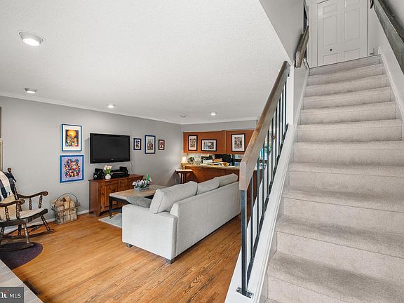 2nd image of 402 Cannon Ct #402