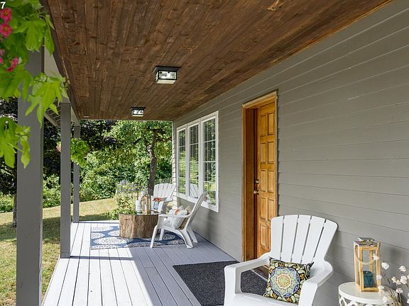 5th image of 2055 N 22nd St