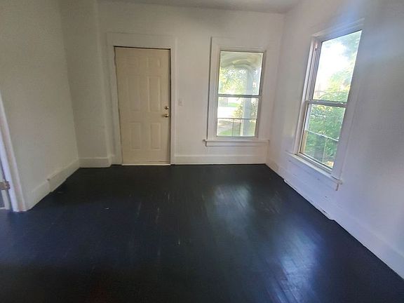 3rd image of 1634 Mead St