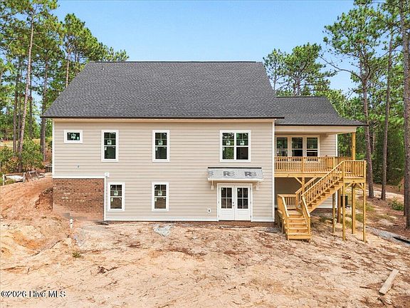 3rd image of 172 Woodbine Way