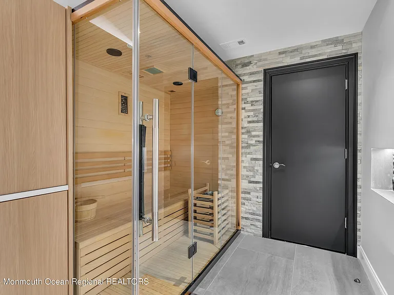 502 Brighton Ave — Photo 63
