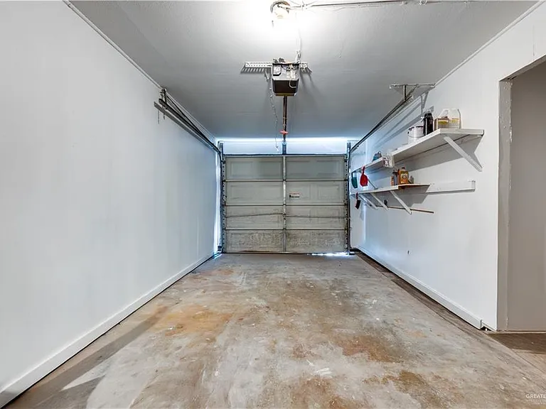 715 Continental Dr #3 — Photo 23