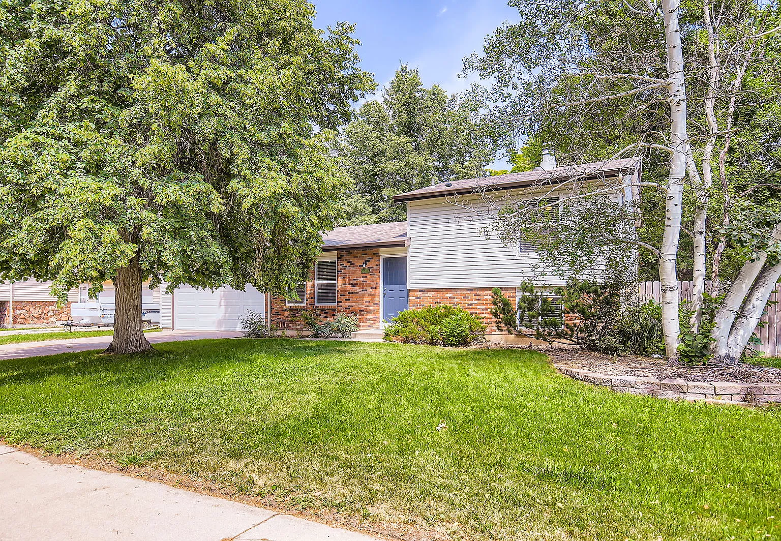 3 bed, 1.5 bath, 1550 sqft, $2,395 — Photo 1