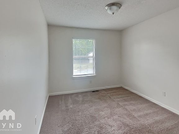 3rd image of 5553 Northcut Dr