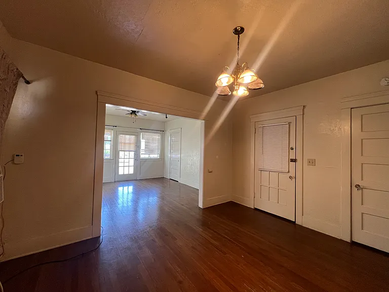 1515-1521 N Van Ness Ave #1519 — Photo 4