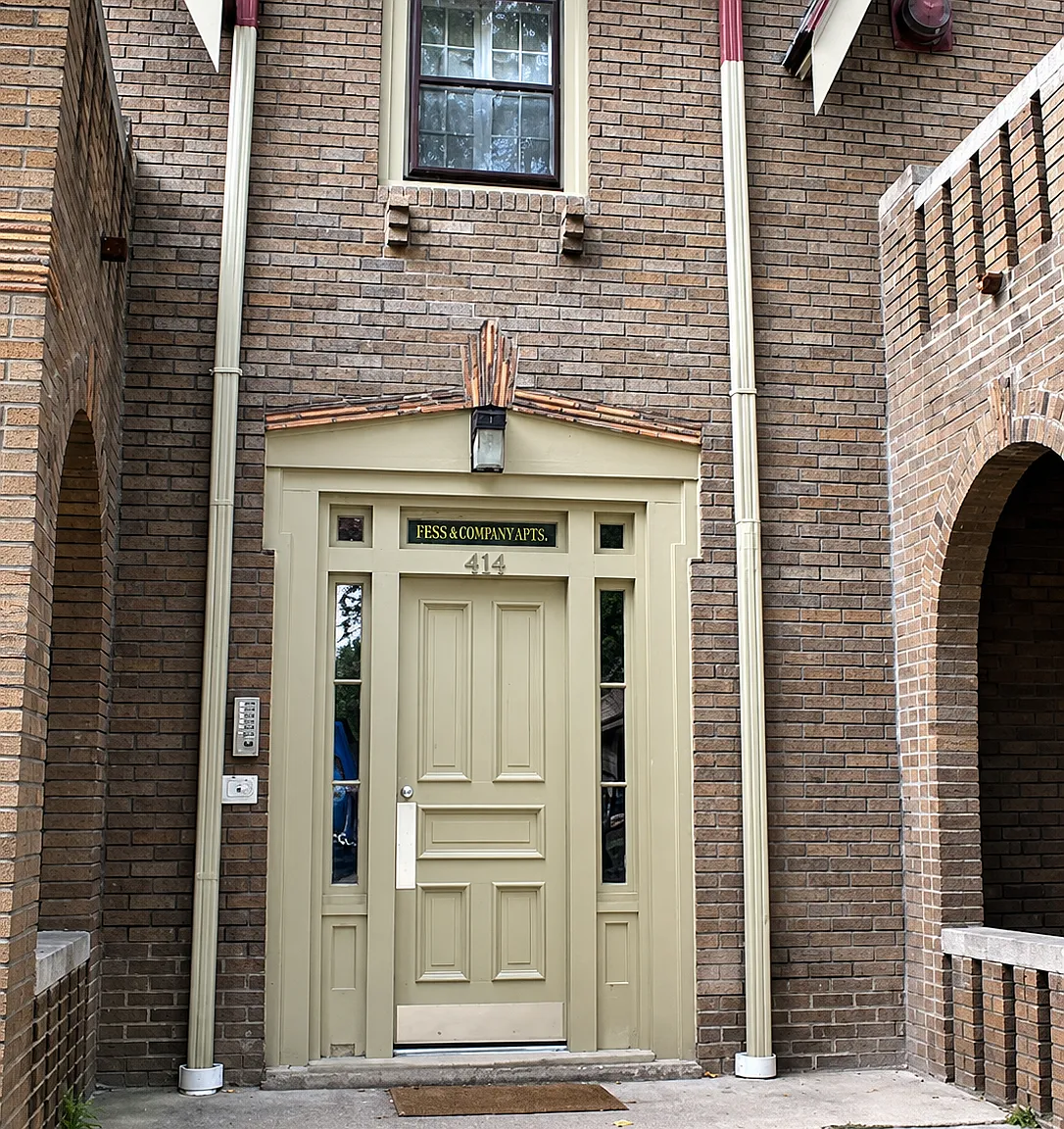 414 S. Division — Photo 3