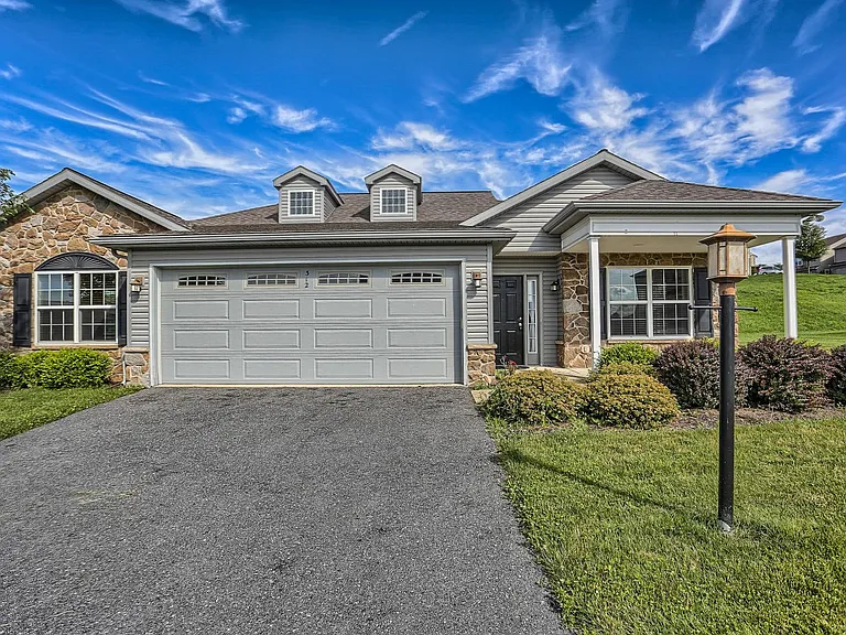 312 Sleepy Hollow Dr — Photo 5
