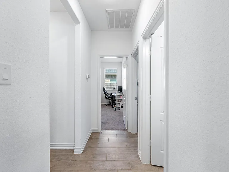 31243 Conover Dr — Photo 20