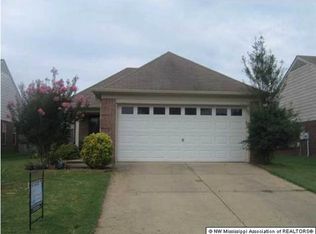 5719 Alexandria Ln, Southaven, MS 38671