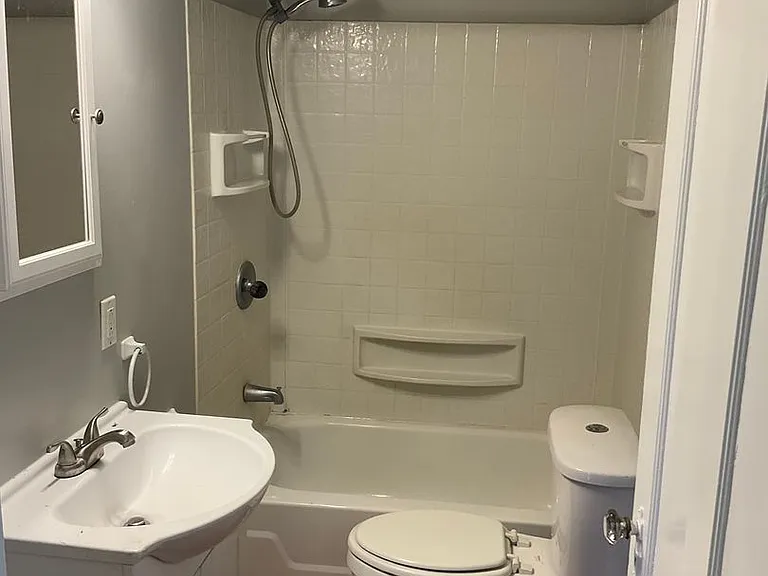 1018 Bellaire Ave — Photo 17
